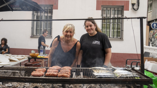 Ambiente de fiesta total en la calle San Juan