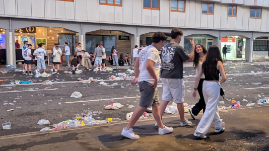 Toneladas de basura se acumula en el Paseo y las playas