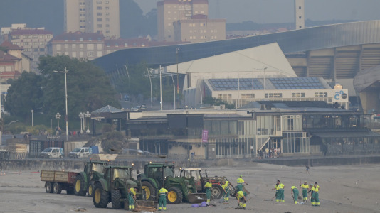 El Paseo Marítimo de A Coruña amaneció con toneladas de basura