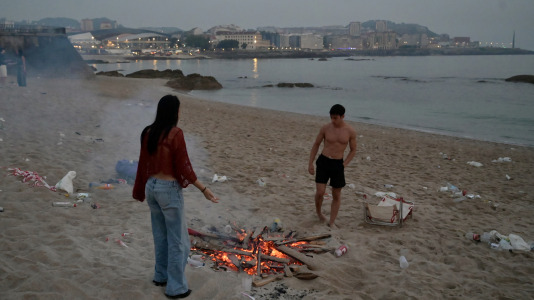 El Paseo Marítimo de A Coruña amaneció con toneladas de basura