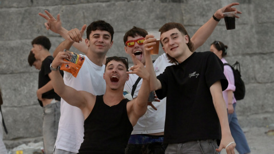El Paseo Marítimo de A Coruña amaneció con toneladas de basura