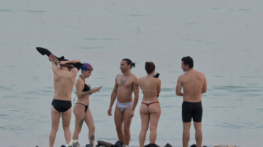 El Paseo Marítimo de A Coruña amaneció con toneladas de basura