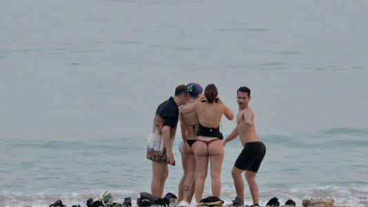 El Paseo Marítimo de A Coruña amaneció con toneladas de basura