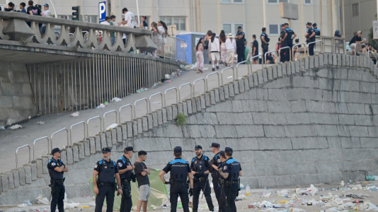 El Paseo Marítimo de A Coruña amaneció con toneladas de basura
