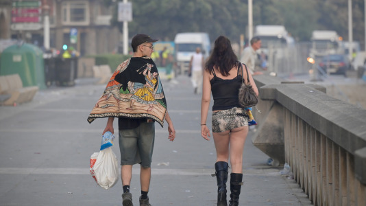 El Paseo Marítimo de A Coruña amaneció con toneladas de basura