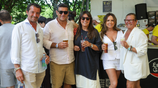 Una degustación de chorizos al vino abrió la edición 2026 de la celebración en la parroquia oleirense.
