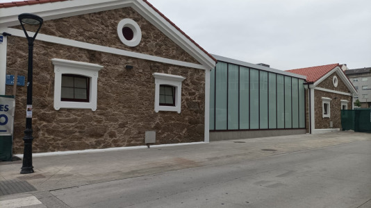 La actuación permite recuperar el antiguo balneario, modernizando y ampliando el edificio existente, y adaptando la Casa de Baños a los nuevos tiempos con nuevos tratamientos y servicios orientados al uso ciudadano