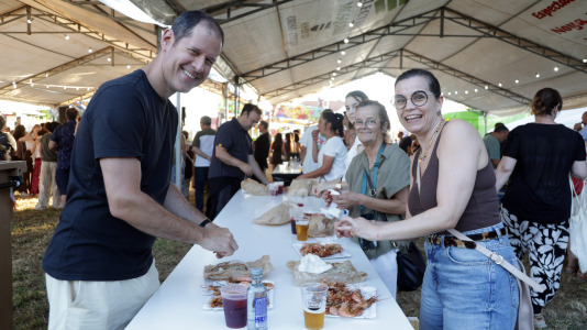La celebración en Dorneda empezó con una degustación de langostinos para coger fuerzas de cara a un fin de semana de mucha actividad