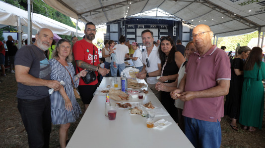 La celebración en Dorneda empezó con una degustación de langostinos para coger fuerzas de cara a un fin de semana de mucha actividad
