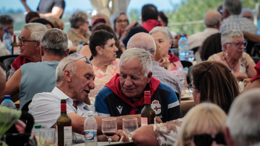 La comida popular y la misa cantada fueron las estrellas de la romería que comenzó la noche del viernes 03 de julio con una sariñada-churrascada