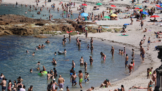 Los coruñeses sufrieron durante todo este fin de semana temperaturas superiores a los 30 grados