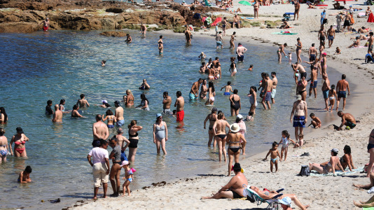 Los coruñeses sufrieron durante todo este fin de semana temperaturas superiores a los 30 grados