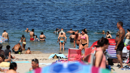 Los coruñeses sufrieron durante todo este fin de semana temperaturas superiores a los 30 grados