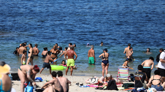 Los coruñeses sufrieron durante todo este fin de semana temperaturas superiores a los 30 grados