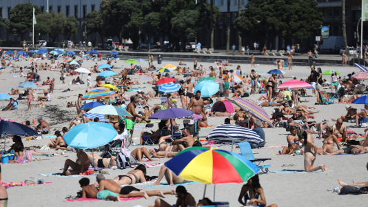 Los coruñeses sufrieron durante todo este fin de semana temperaturas superiores a los 30 grados