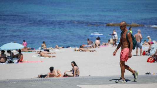 Los coruñeses sufrieron durante todo este fin de semana temperaturas superiores a los 30 grados