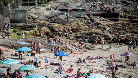 Los coruñeses sufrieron durante todo este fin de semana temperaturas superiores a los 30 grados
