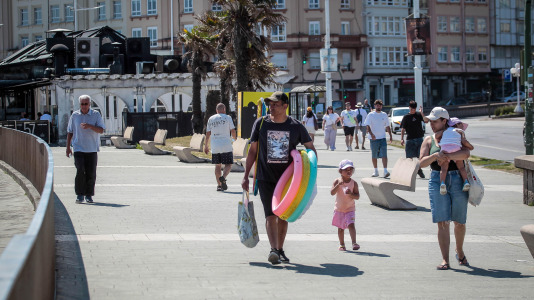Los coruñeses sufrieron durante todo este fin de semana temperaturas superiores a los 30 grados