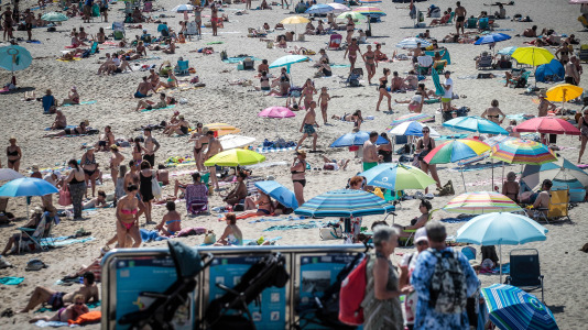 Los coruñeses sufrieron durante todo este fin de semana temperaturas superiores a los 30 grados