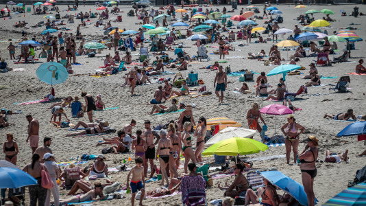 Los coruñeses sufrieron durante todo este fin de semana temperaturas superiores a los 30 grados