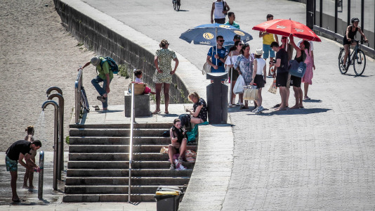 Los coruñeses sufrieron durante todo este fin de semana temperaturas superiores a los 30 grados