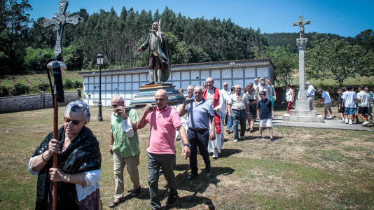 Vilacoba (Abegondo) celebró una jornada de celebración con música y comida