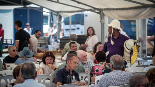 Vilacoba (Abegondo) celebró una jornada de celebración con música y comida