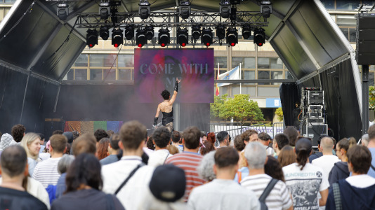 La segunda jornada festejó el ‘Atlantic Drag!’, un homenaje al talento drag local y su fuerza escénica en el que un total de once reinas del transformismo