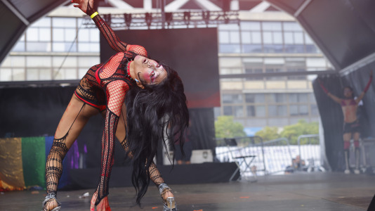 La segunda jornada festejó el ‘Atlantic Drag!’, un homenaje al talento drag local y su fuerza escénica en el que un total de once reinas del transformismo