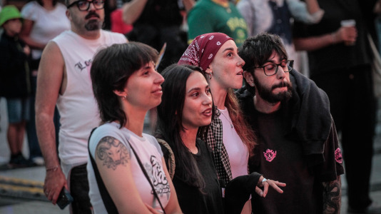 Los jardines de Méndez Núñez acogieron este viernes la actuación de Julieta una de las estrellas más esperadas