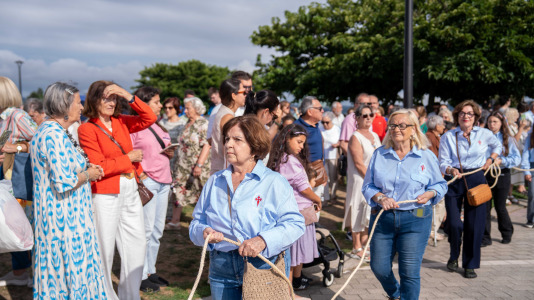 Desde la iglesia de San Jorge partió la Virgen del Carmen en su tradicional recorrido por las calles del centro de la ciudad hasta O Parrote, donde fue embarcada para junto con otros barcos hacer un recorrido por las aguas coruñesas