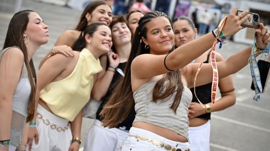 Esta nueva edición del Morriña Fest abrió su primer día con Lemot, teniendo como platos fuertes a Belén Aguilera, Juanes y Manuel Turizo