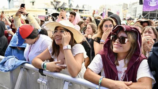 Esta nueva edición del Morriña Fest abrió su primer día con Lemot, teniendo como platos fuertes a Belén Aguilera, Juanes y Manuel Turizo