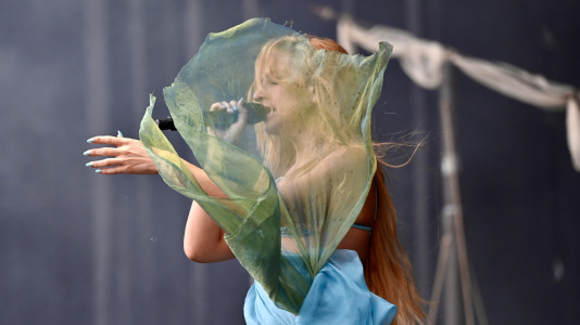 Esta nueva edición del Morriña Fest abrió su primer día con Lemot, teniendo como platos fuertes a Belén Aguilera, Juanes y Manuel Turizo