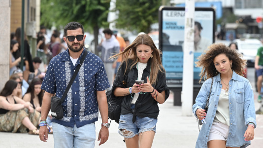 Esta nueva edición del Morriña Fest abrió su primer día con Lemot, teniendo como platos fuertes a Belén Aguilera, Juanes y Manuel Turizo