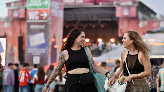 Esta nueva edición del Morriña Fest abrió su primer día con Lemot, teniendo como platos fuertes a Belén Aguilera, Juanes y Manuel Turizo