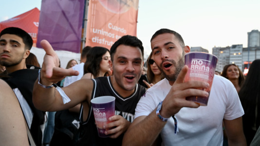 Esta nueva edición del Morriña Fest abrió su primer día con Lemot, teniendo como platos fuertes a Belén Aguilera, Juanes y Manuel Turizo