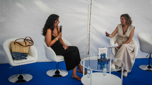 La escritora María Oruña presenta su libro 'La Cámara de las Maravillas"
