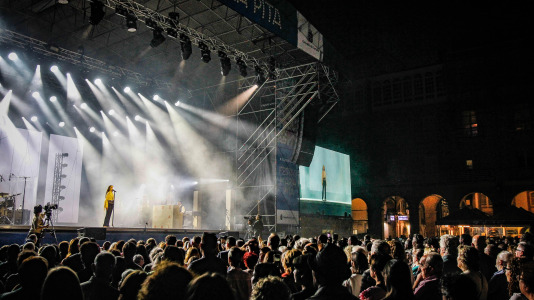 Luz Casal se creció en A Coruña con un concierto accidentado