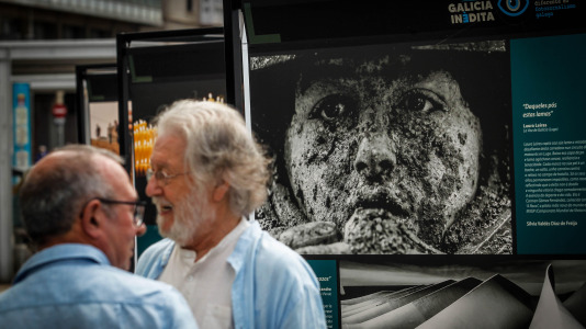 A Coruña acoge la exposición con imágenes de algunos de los fotoperiodistas más destacados de la ciudad y la comunidad, entre ellos, los de El Ideal Gallego Javier Alborés, Patricia G. Fraga, Quintana, Carlota Blanco y Germán Barreiros