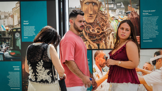 A Coruña acoge la exposición con imágenes de algunos de los fotoperiodistas más destacados de la ciudad y la comunidad, entre ellos, los de El Ideal Gallego Javier Alborés, Patricia G. Fraga, Quintana, Carlota Blanco y Germán Barreiros