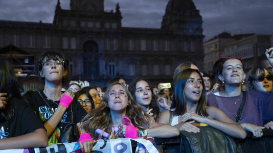 Los 40 Summer Live conquistó al público más joven en en el cuarto gran concierto de las fiestas de verano