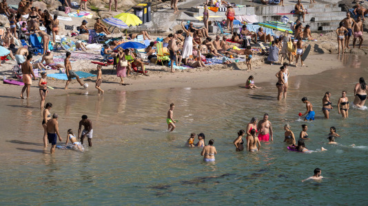 Así se disfrutan las playas de A Coruña en la espera del eclips