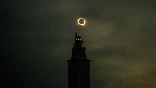El eclipse en la Torre de Hércules