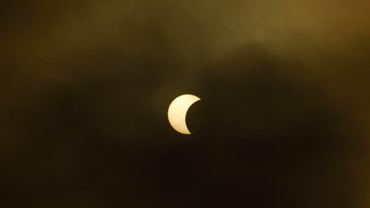 Visto desde la Torre de Hércules el eclipse total de sol del 12 de agosto