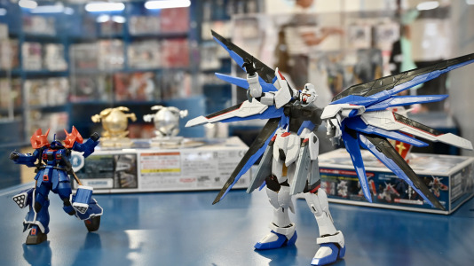 Bandai estrena en A Coruña The Gundam Base Rolling Pop-Up Tour, una experiencia itinerante que lleva el universo Gundam y Gunpla a distintas ciudades y grandes eventos de cultura pop de España. Su primera parada es en el marco de Viñetas desde o Atlántico, donde los fans pueden descubrir de cerca una experiencia inspirada en las tiendas oficiales Gundam Base.