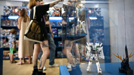 Bandai estrena en A Coruña The Gundam Base Rolling Pop-Up Tour, una experiencia itinerante que lleva el universo Gundam y Gunpla a distintas ciudades y grandes eventos de cultura pop de España. Su primera parada es en el marco de Viñetas desde o Atlántico, donde los fans pueden descubrir de cerca una experiencia inspirada en las tiendas oficiales Gundam Base.