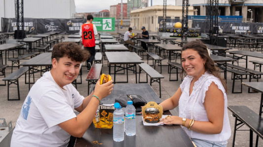 Hasta 17 hamburgueserías del país compiten por ser la mejor valorada por los asistentes en esta nueva edición, que estará en A Coruña hasta el domingo 23 de agosto