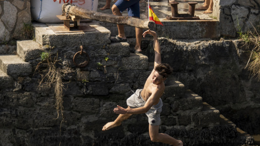 Un saltador en la cucaña