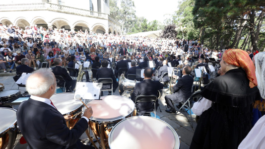 En su última jornada, la Romería de Santa Margarita presenta el concierto de la Banda Municipal de Música de A Coruña desde la Explanada Casa de las Ciencias, así como las actuaciones de Pansenfron, Son Galaico, Dervish, Herbamora y Mondra
